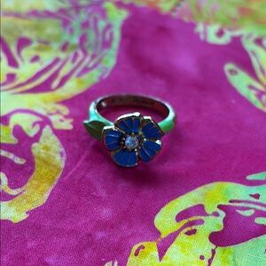 BETSEY JOHNSON blue flower Ring